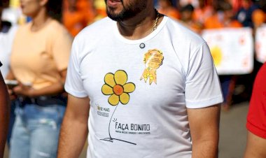 Prefeito de central participa de caminhada contra o ab*so s3xual de cri4nças e adolecentes