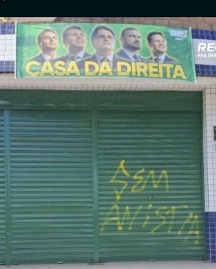 Casa da Direita é alvo de pichação em Irecê