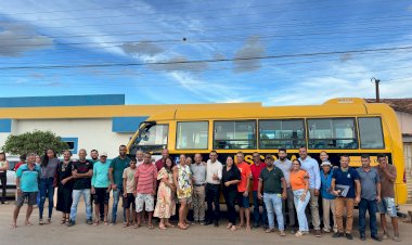 Município de Mulungu do Morro recebe novo ônibus escolar para reforço na frota