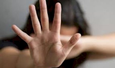 Policial militar é detido após agredir companheira em estacionamento de supermercado