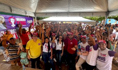 Ato em Central mobiliza população em defesa das mulheres e contra o feminicídio