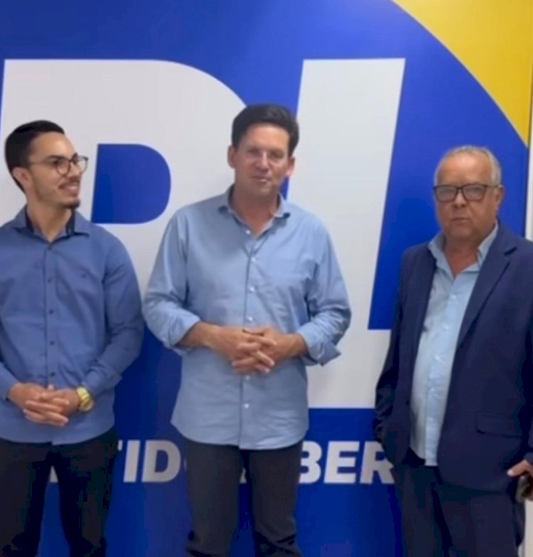 Ao lado de João Roma, ex-prefeito Zeni Dourado lança pré-candidatura a deputado estadual