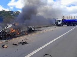 Tragédia na BR-101: colisão entre veículos deixa 11 mortos na Bahia