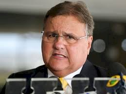 Geddel Vieira Lima sofre agressão em confraternização de réveillon na Bahia