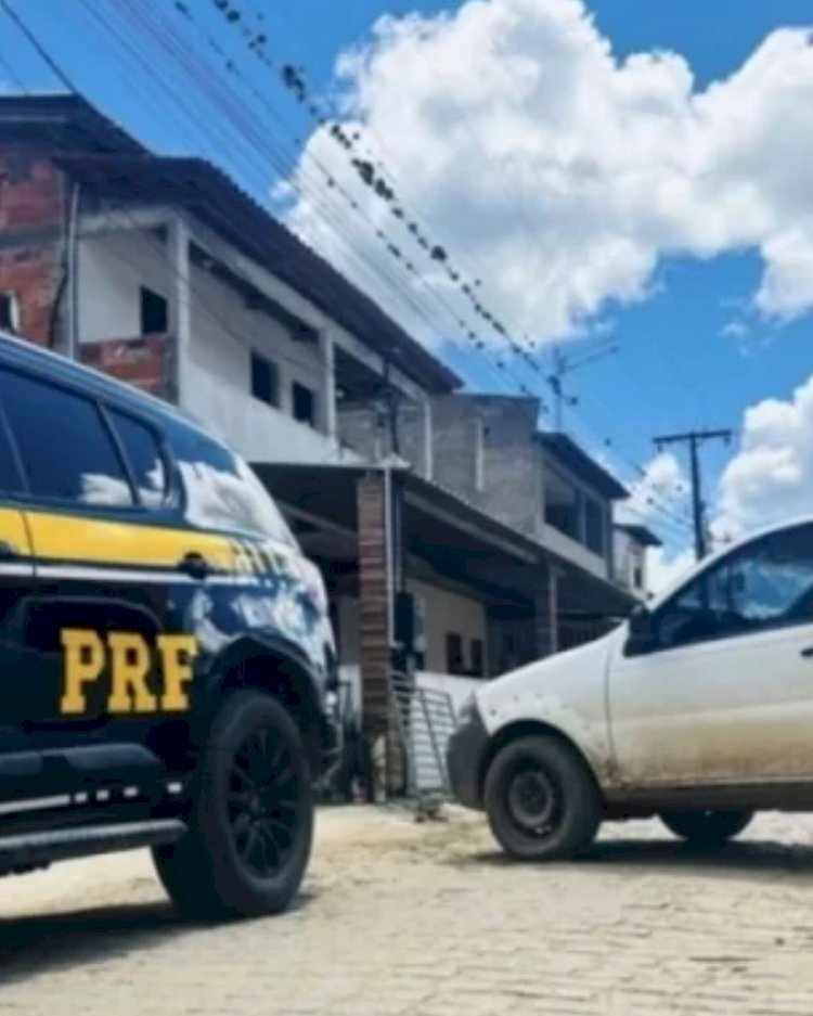 PRF recupera veículo roubado durante fiscalização na BR-420 no interior da Bahia